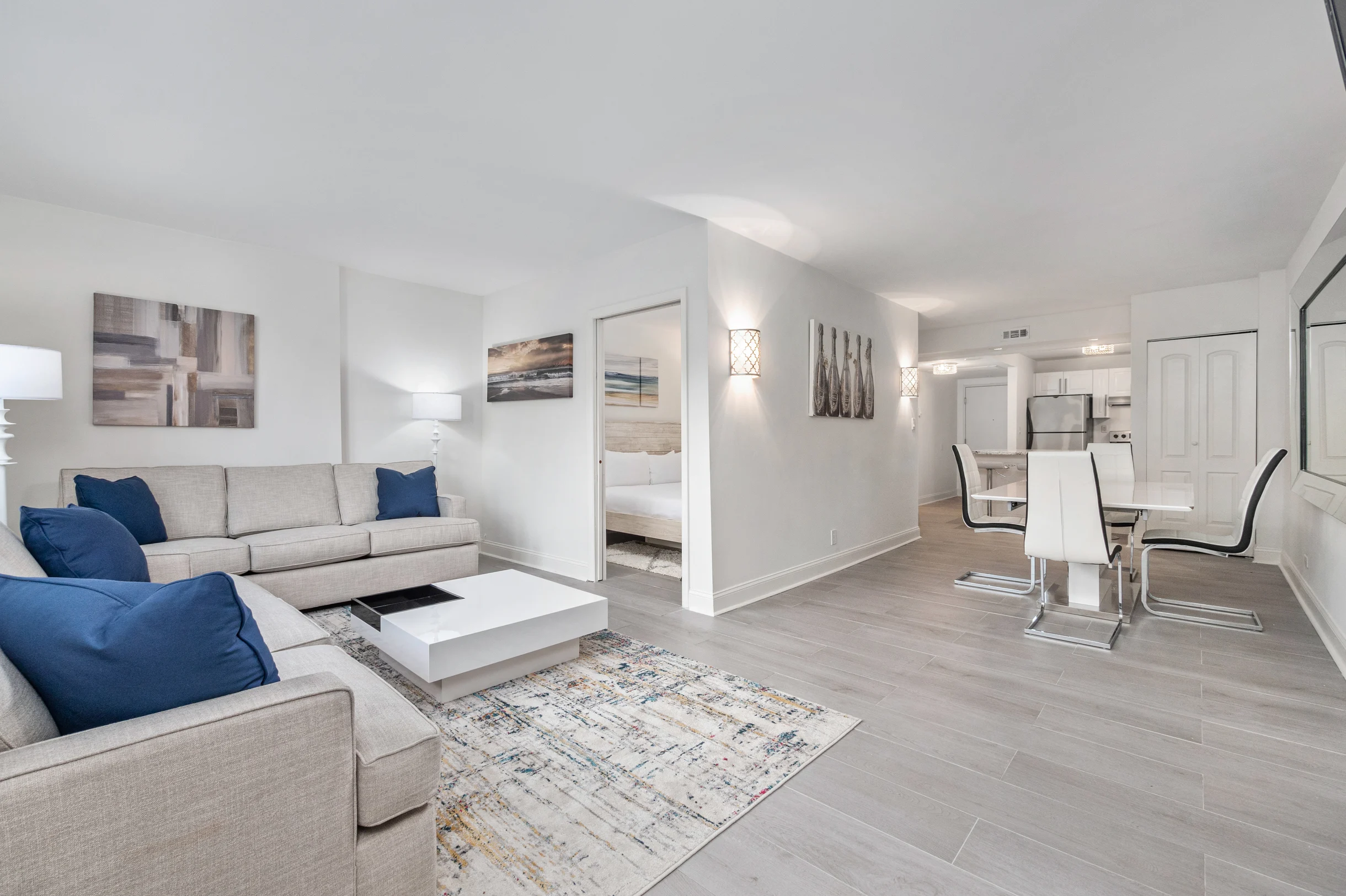 Condo in Miami Beach property photo 5