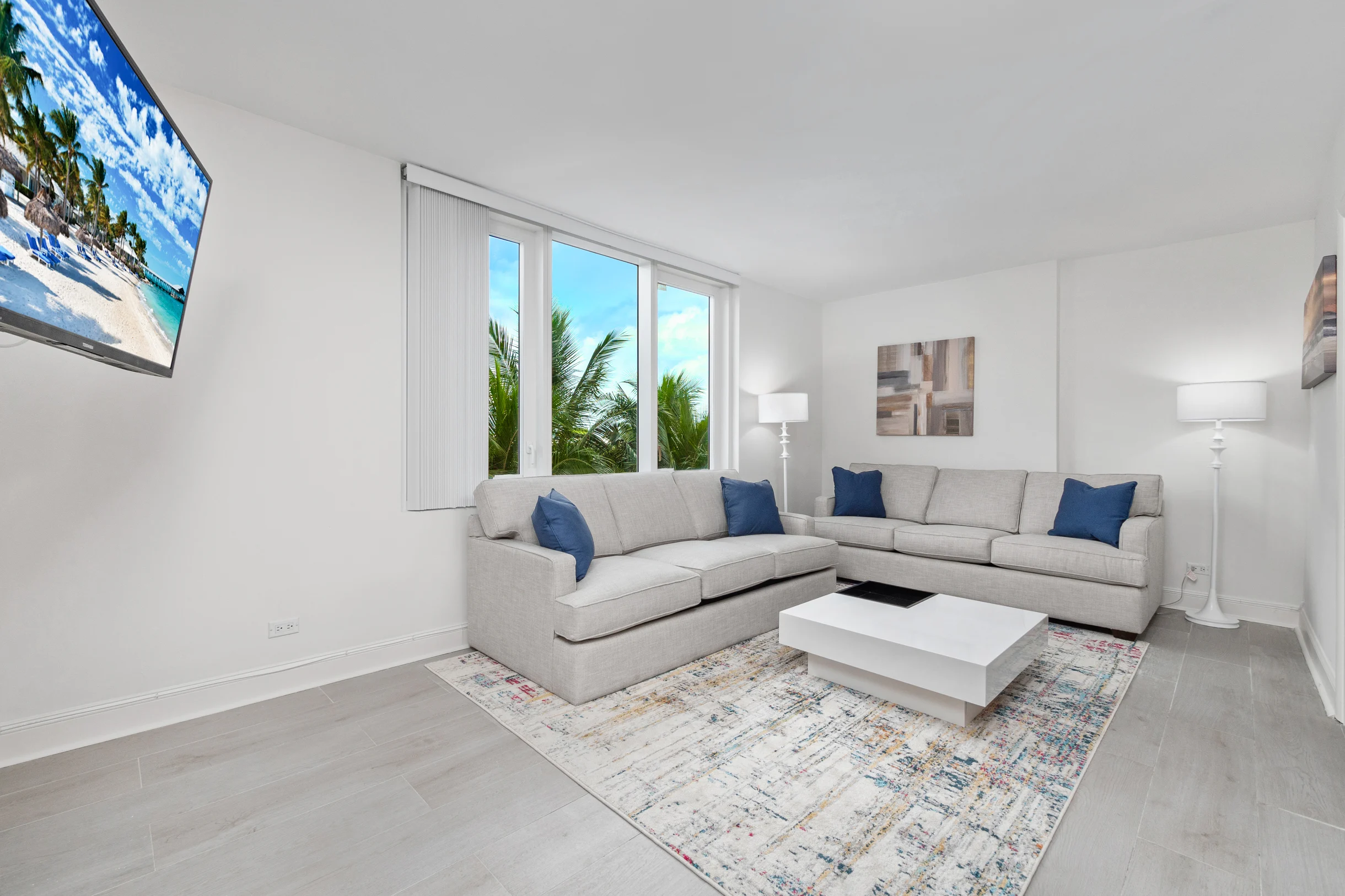 Condo in Miami Beach property photo 1