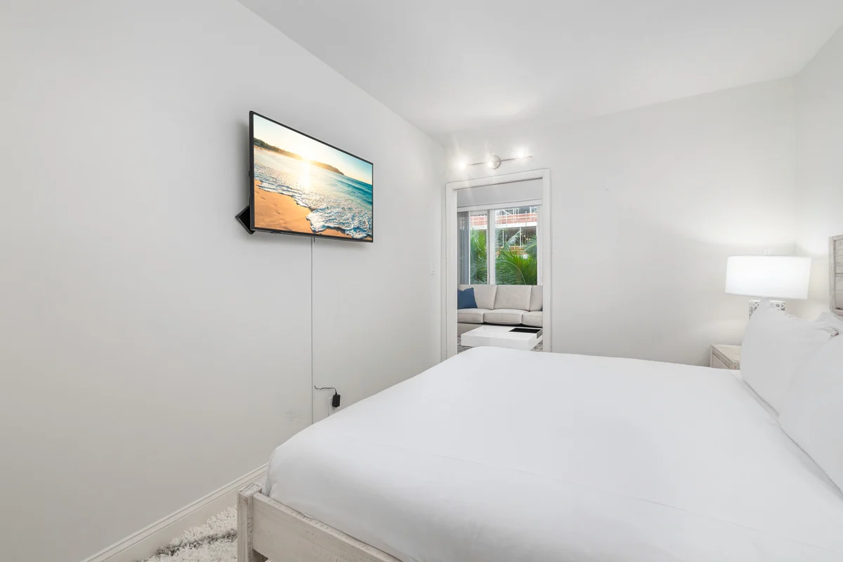 Bedroom 1 image 1