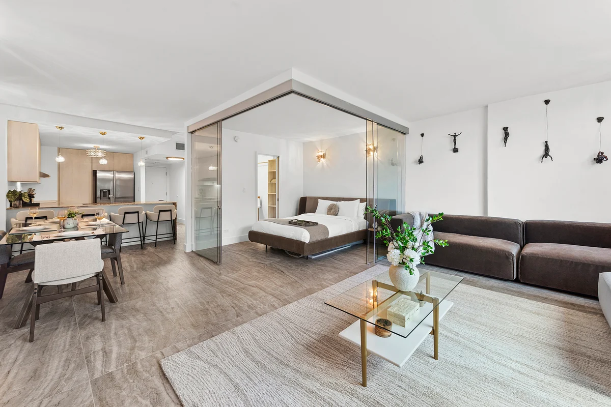 Condo in Miami Beach property photo 2