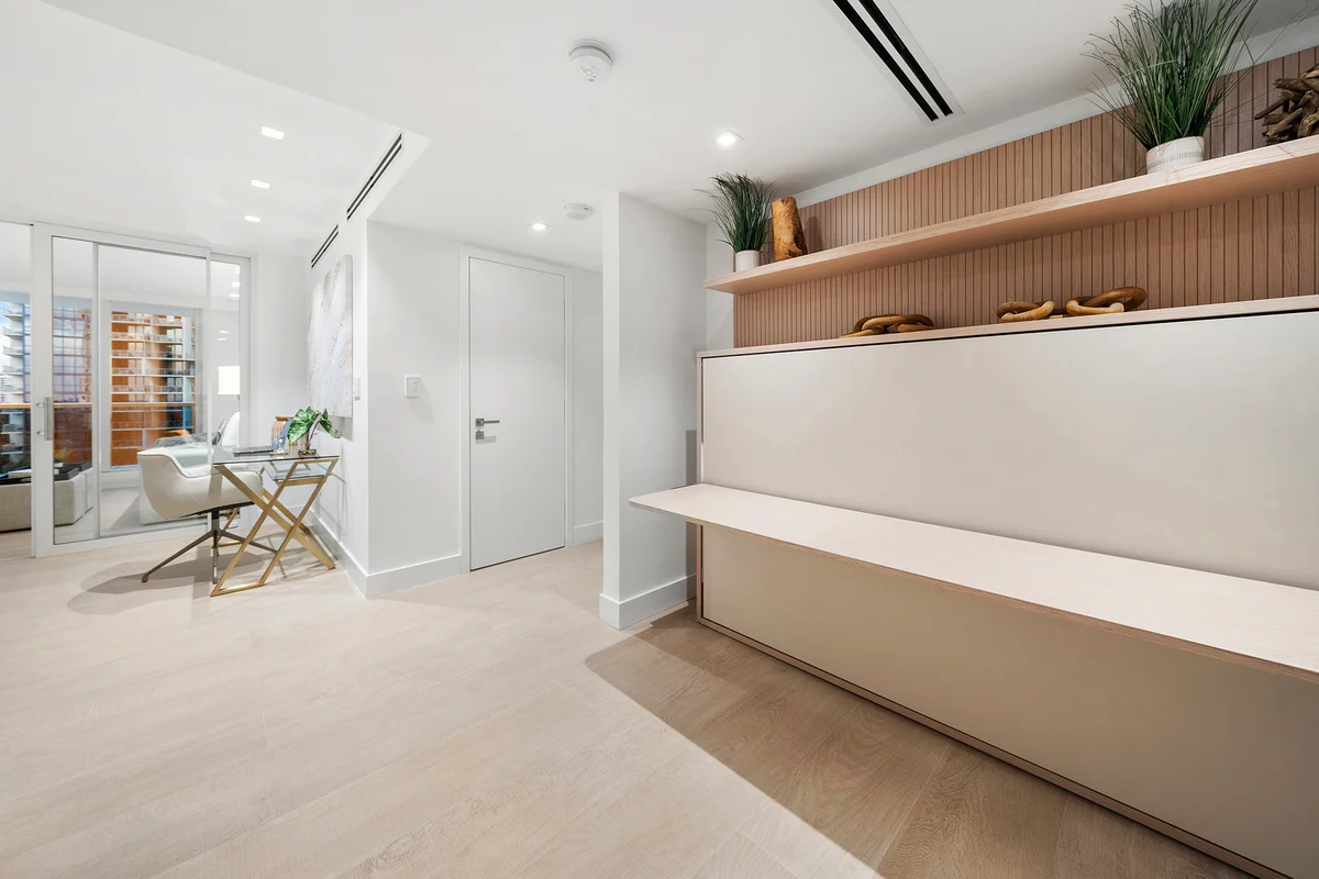 Condo in Miami Beach property photo 3