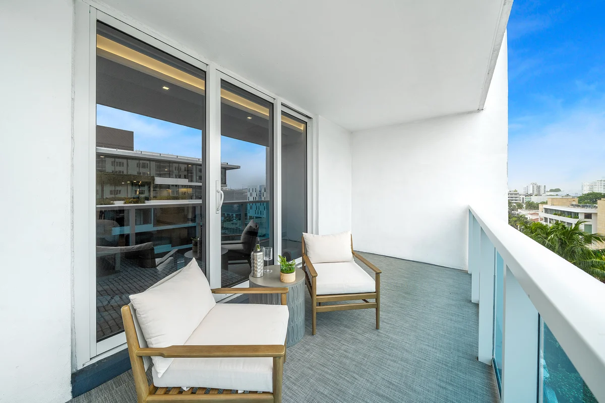 Condo in Miami Beach property photo 5