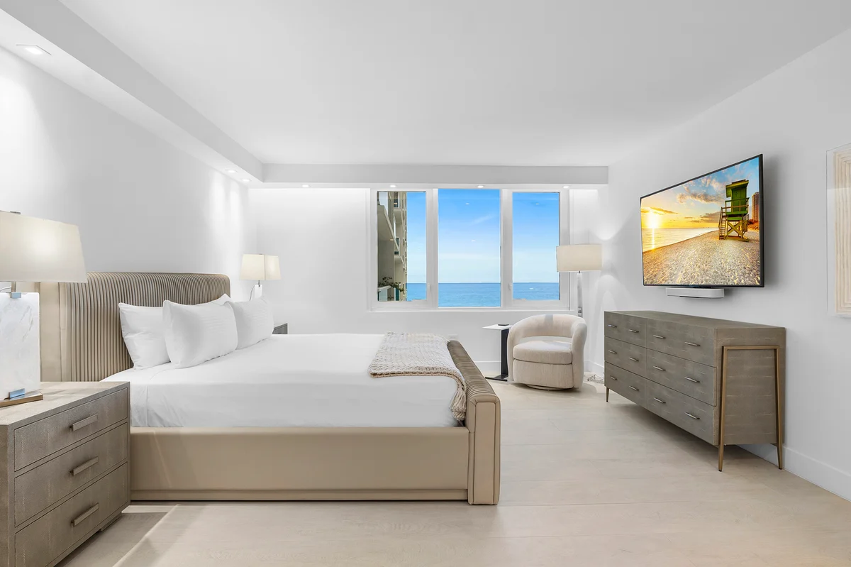 Condo in Miami Beach property photo 3