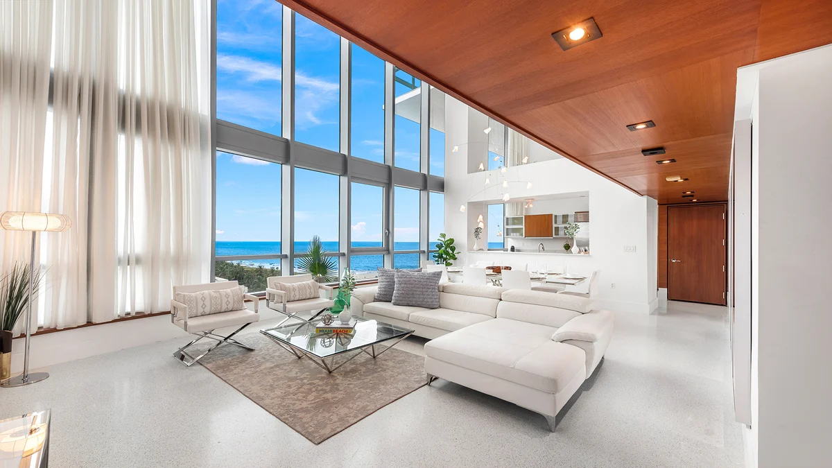 Condo in Miami Beach property photo 2