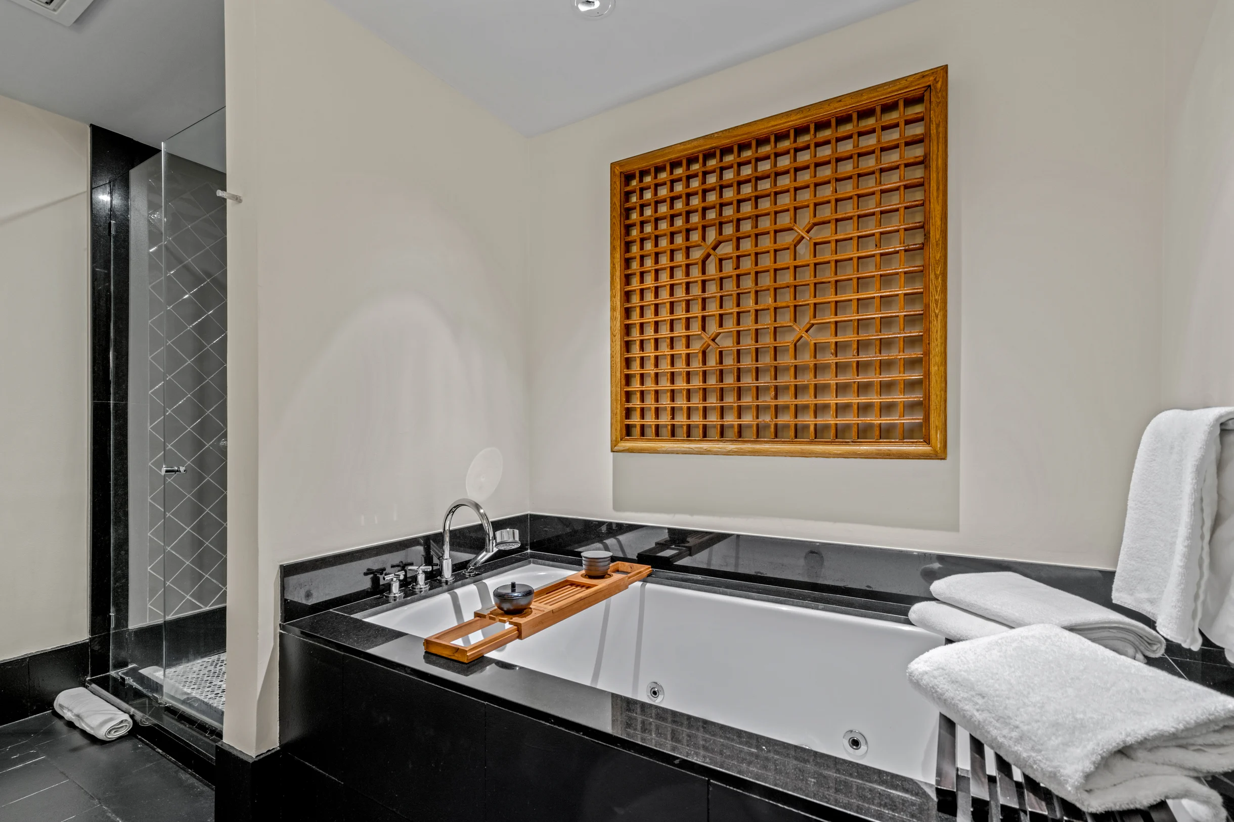 Condo in Miami Beach property photo 3