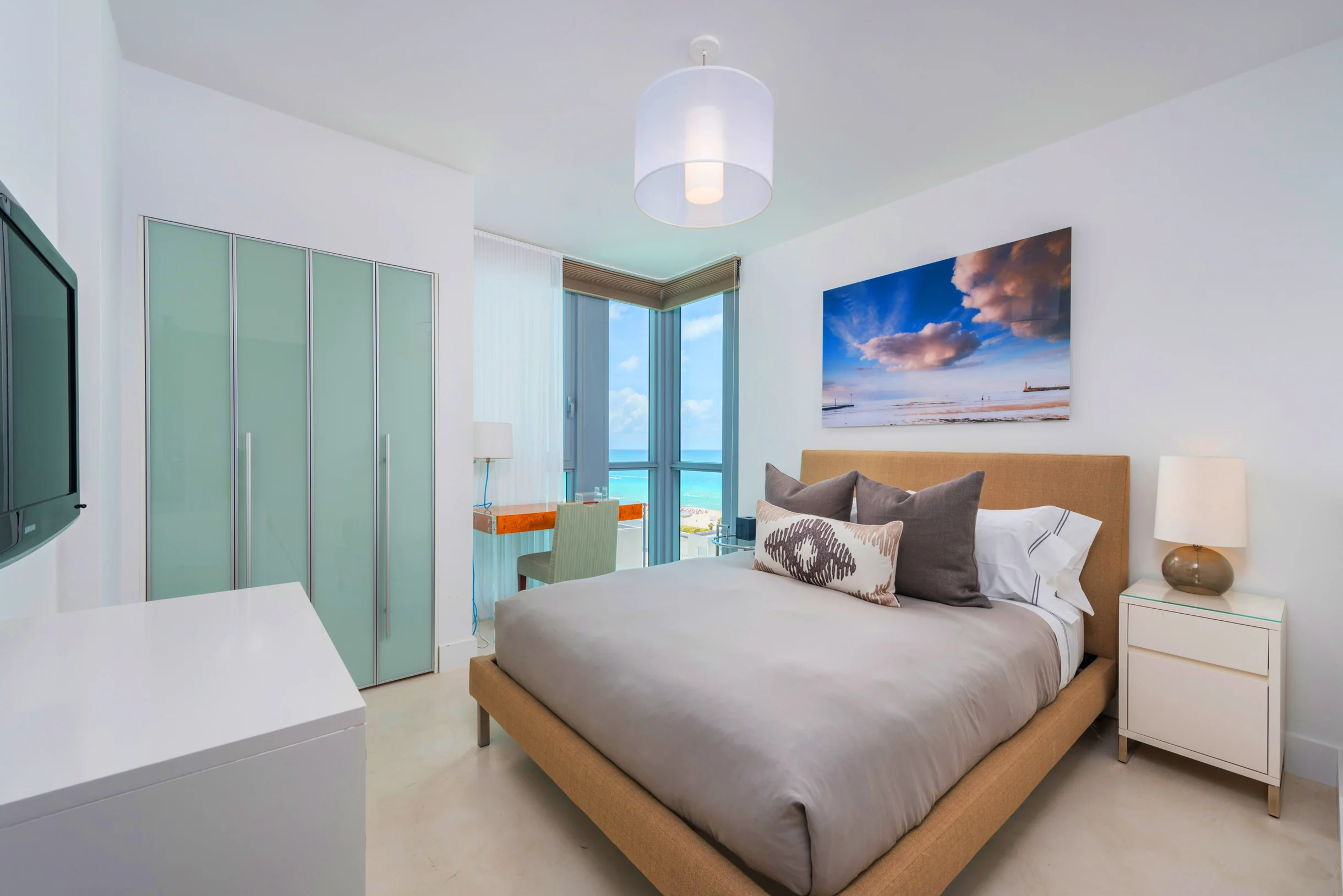 Condo in Miami Beach property photo 4