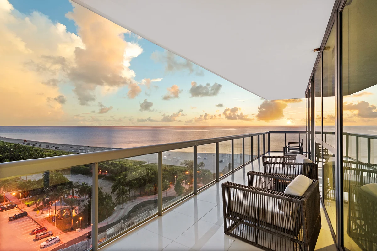 Condo in Miami Beach property photo 3