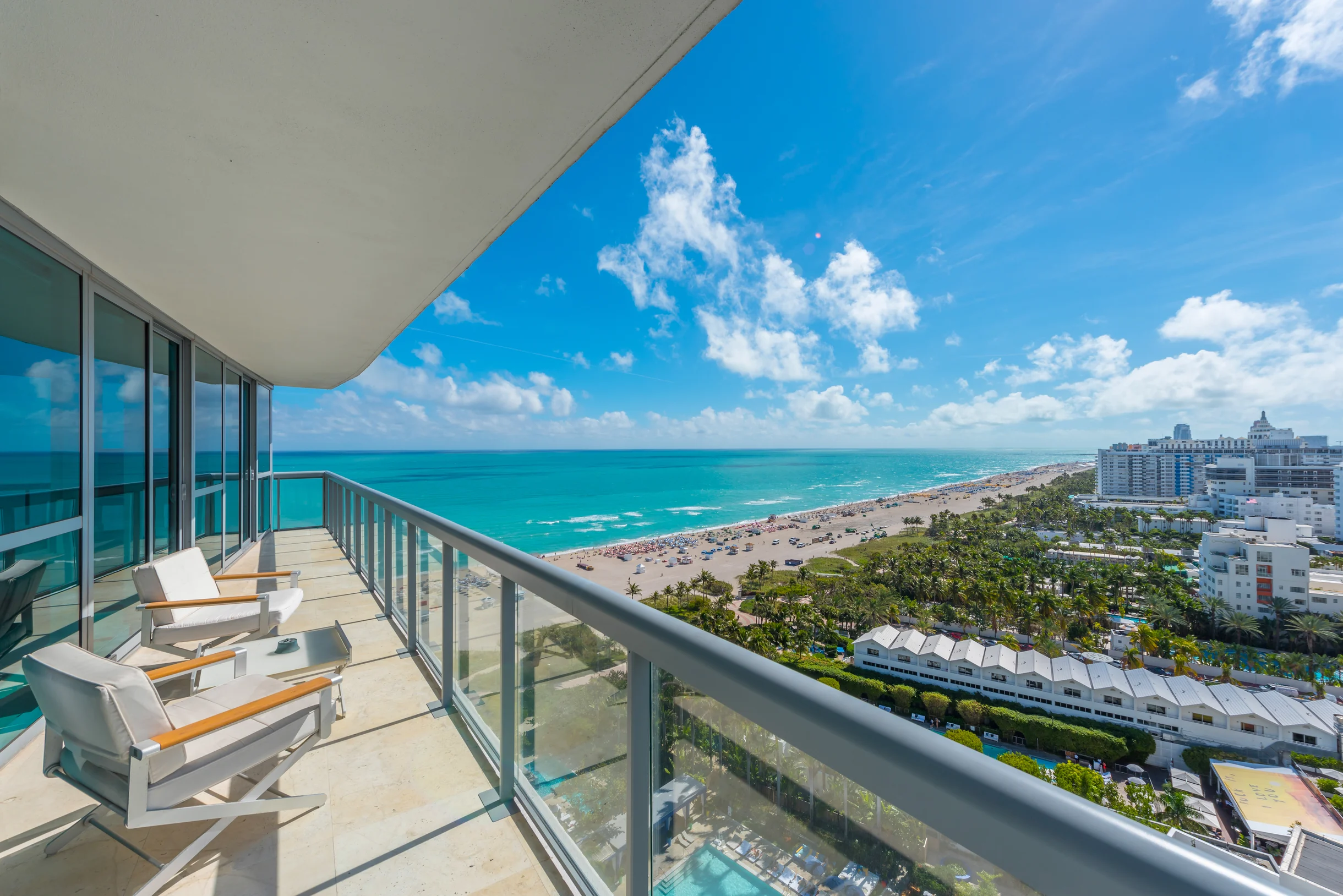 Condo in Miami Beach property photo 5