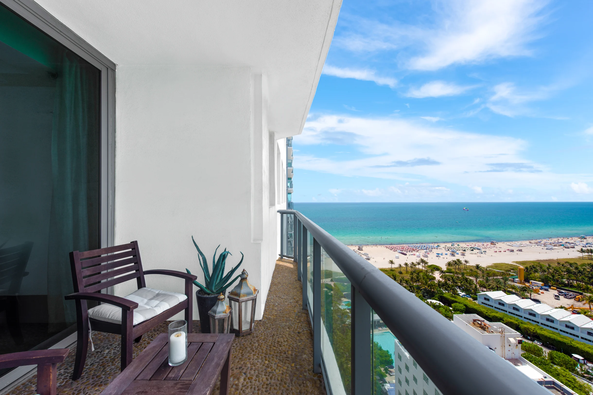 Condo in Miami Beach property photo 5
