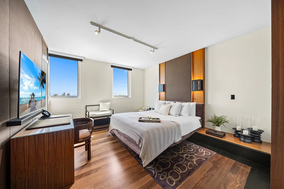 Condo in Miami Beach property photo 4