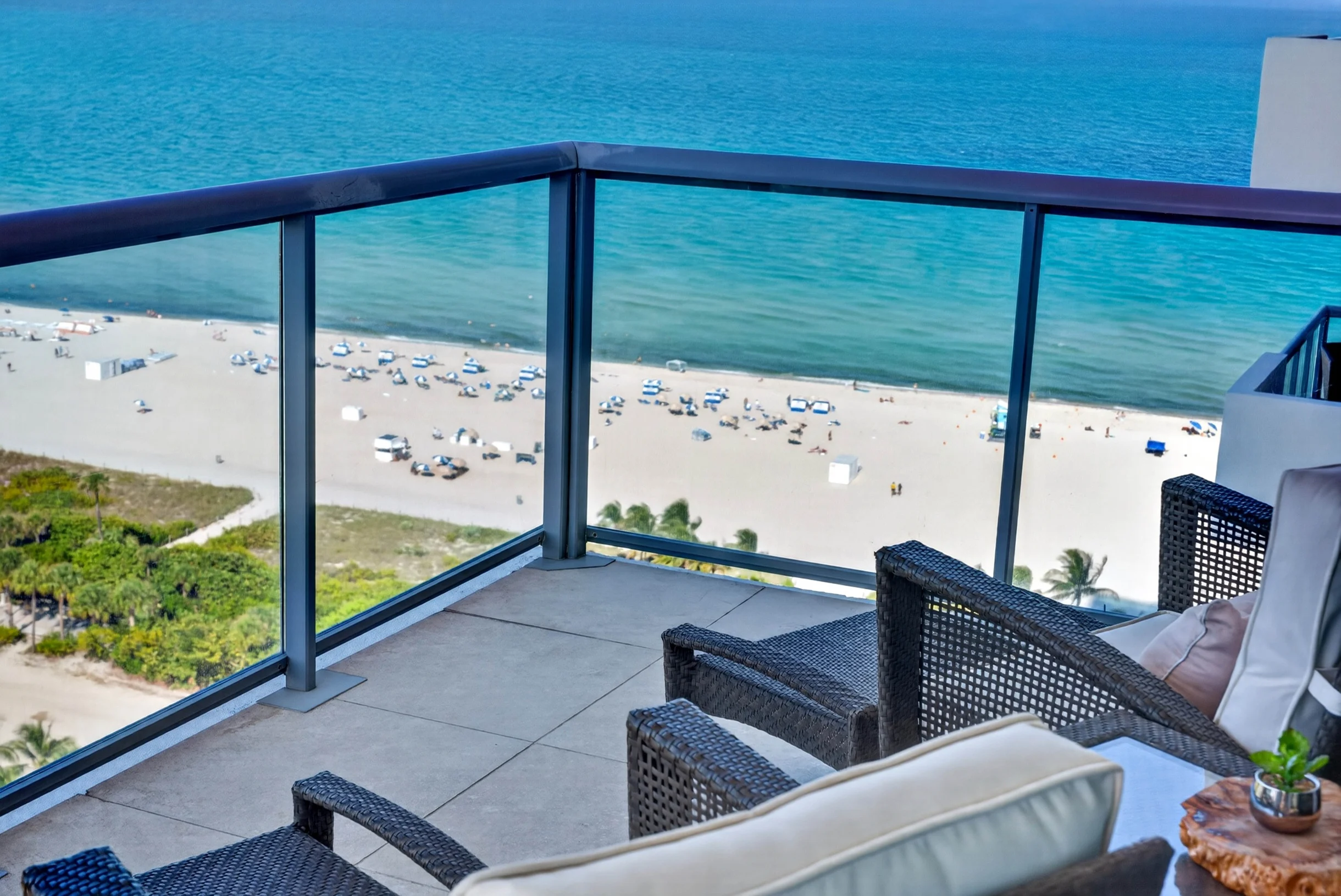 Condo in Miami Beach property photo 5