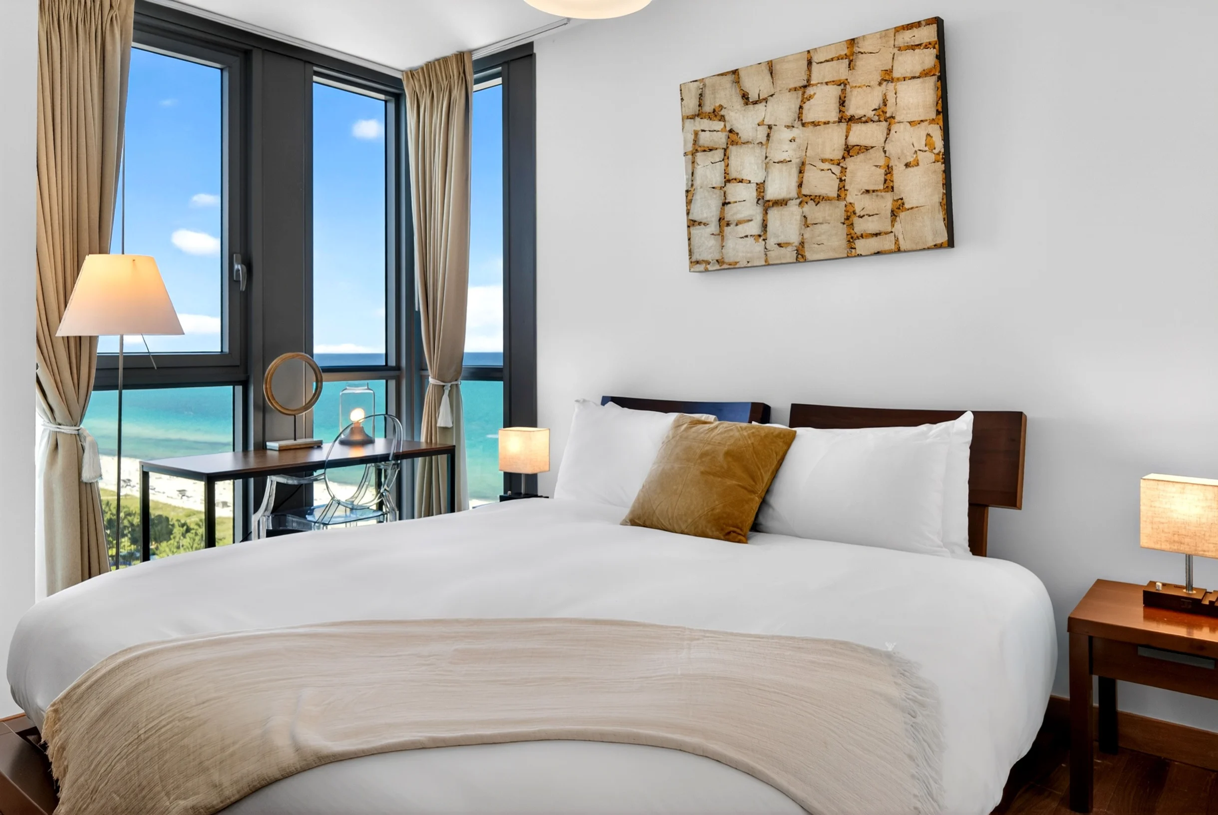 Condo in Miami Beach property photo 4