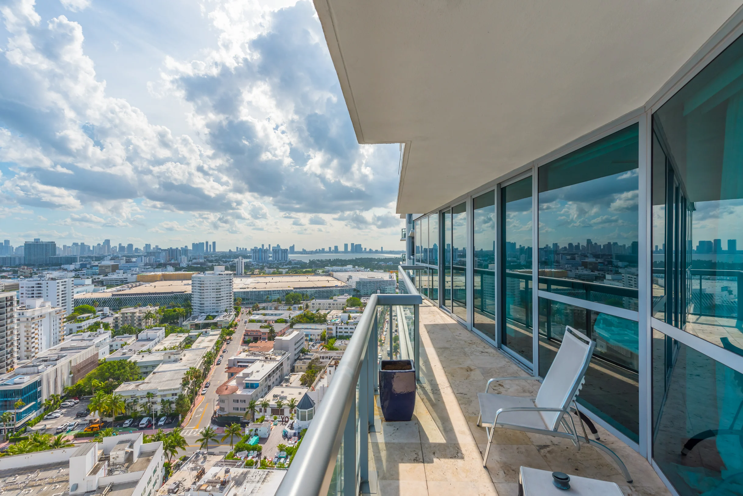 Condo in Miami Beach property photo 4