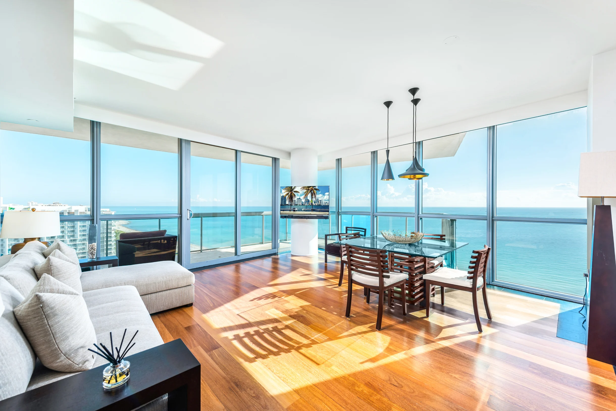 Condo in Miami Beach property photo 1