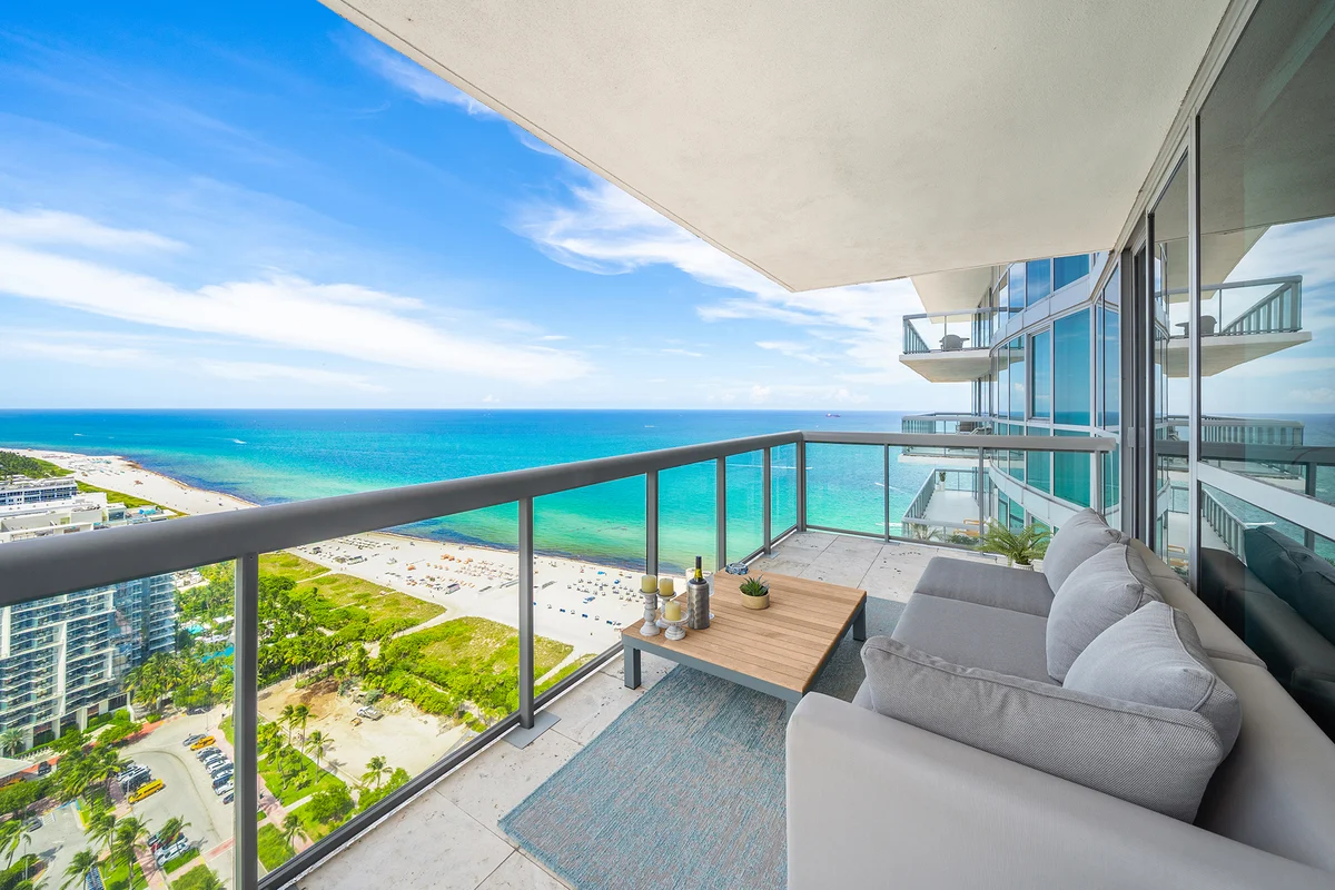 Home in Miami Beach property photo 2