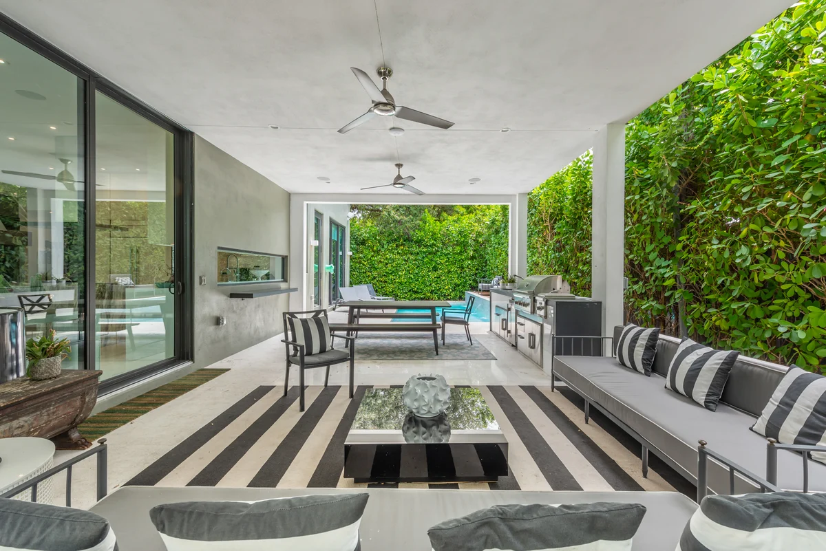 Property in Miami property photo 2