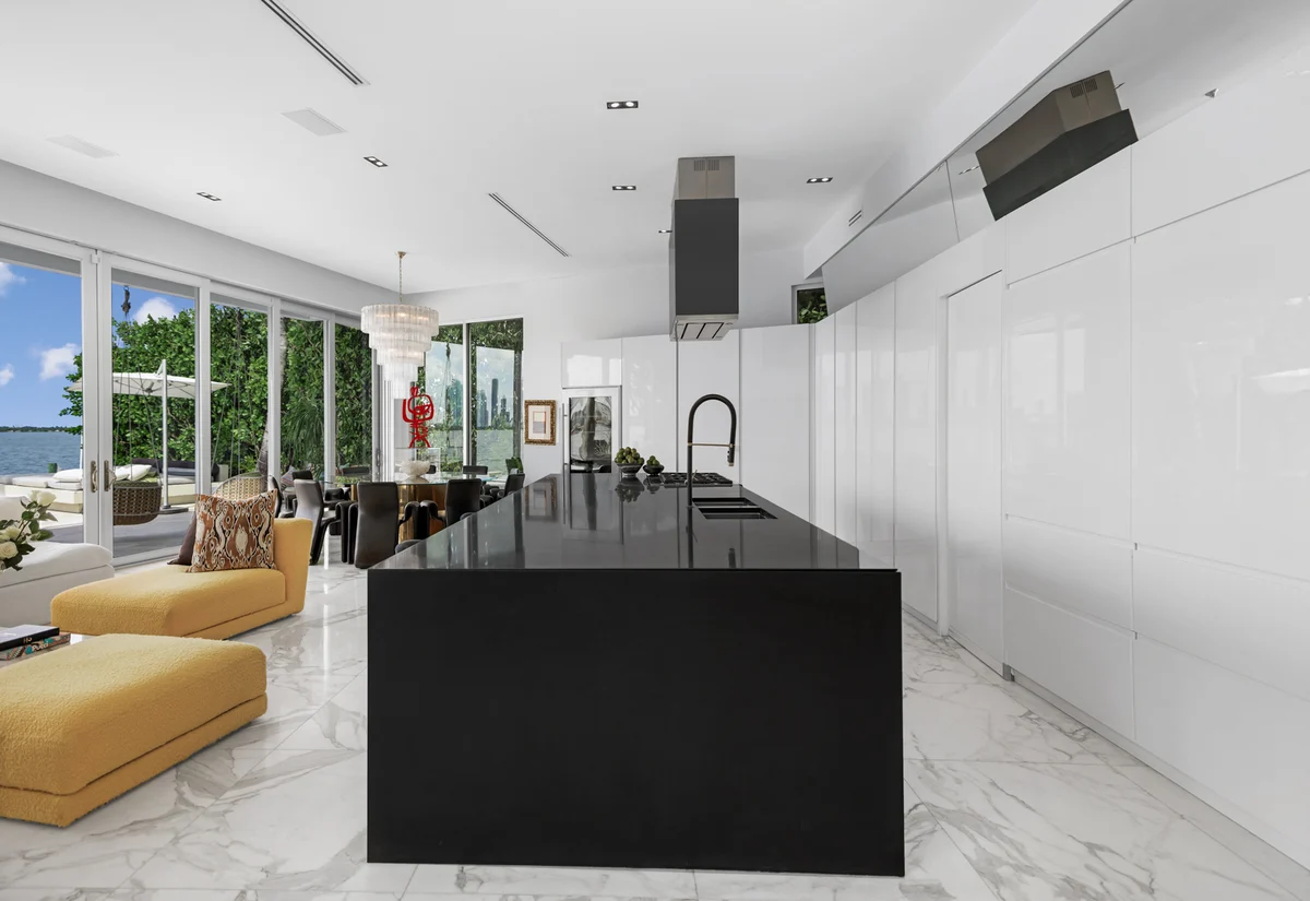 Property in Miami Beach property photo 5