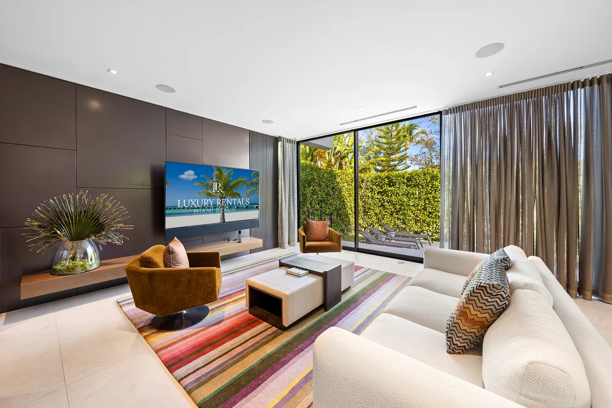 Property in Miami Beach property photo 3