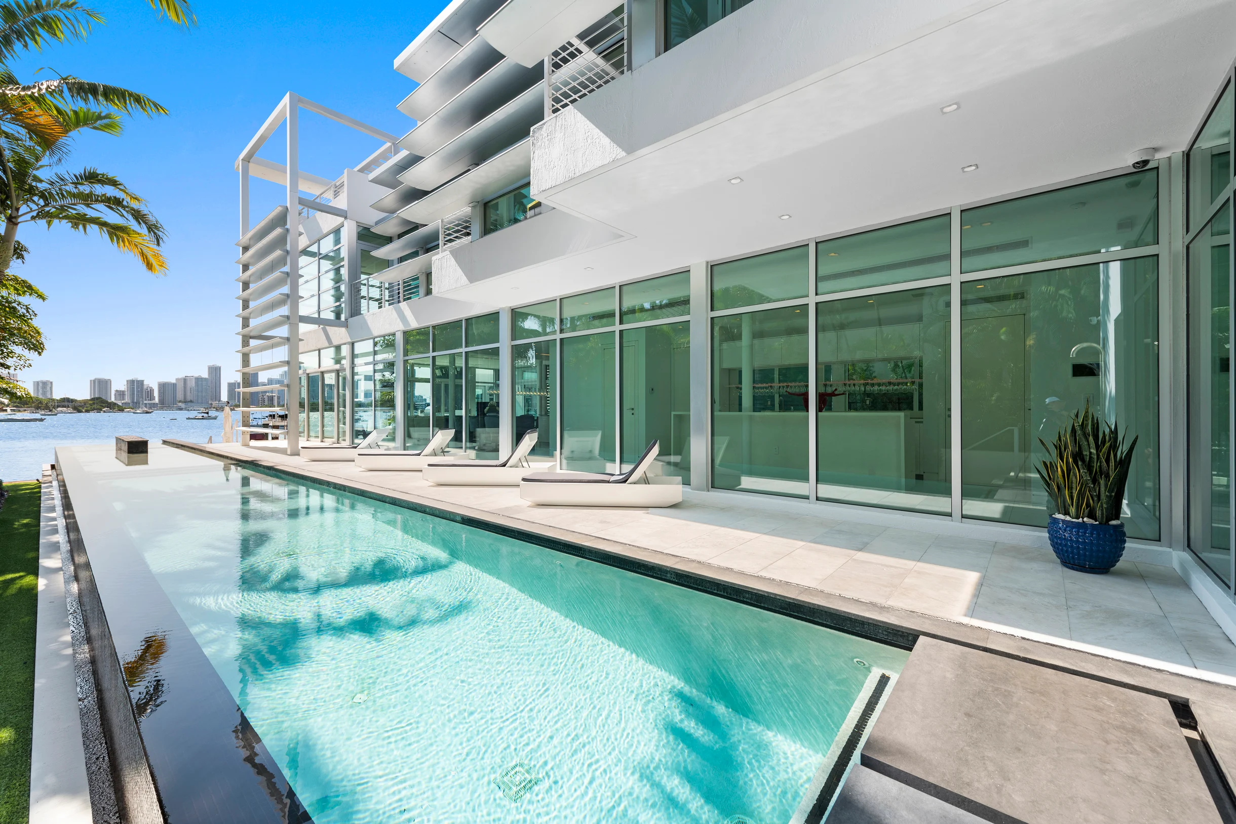 Property in Miami Beach property photo 4
