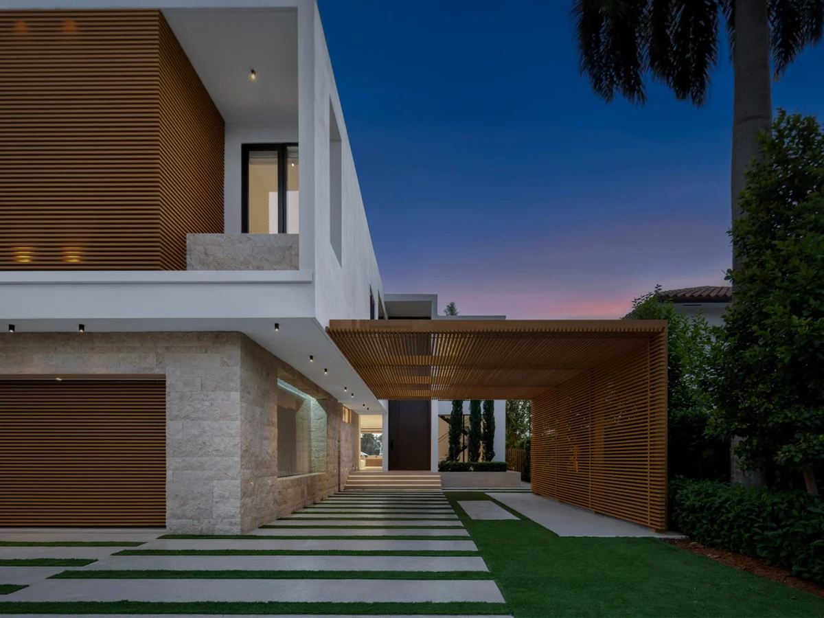 Property in Miami Beach property photo 2