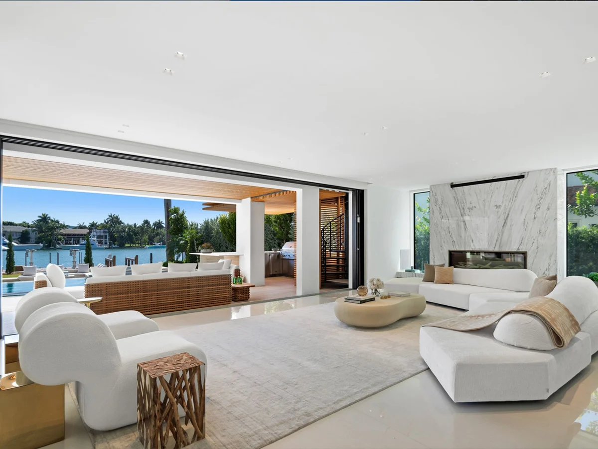 Property in Miami Beach property photo 3
