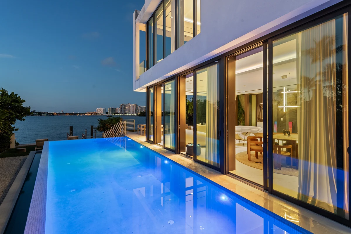 Property in Miami Beach property photo 4