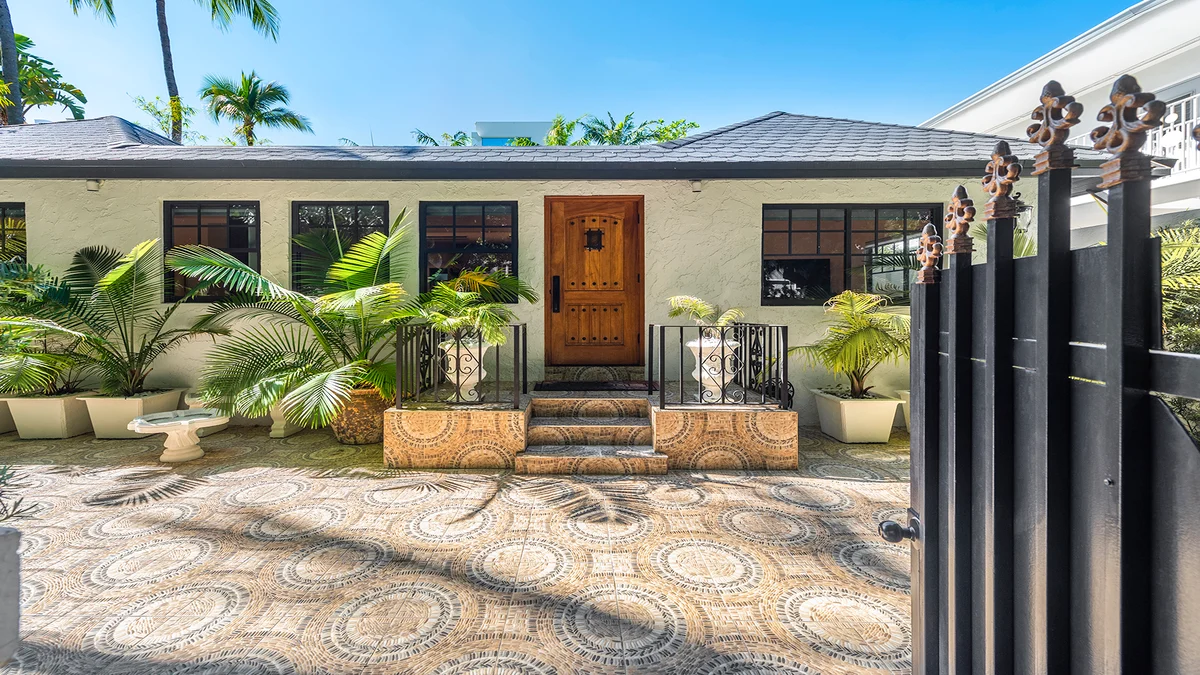Property in Miami Beach property photo 3
