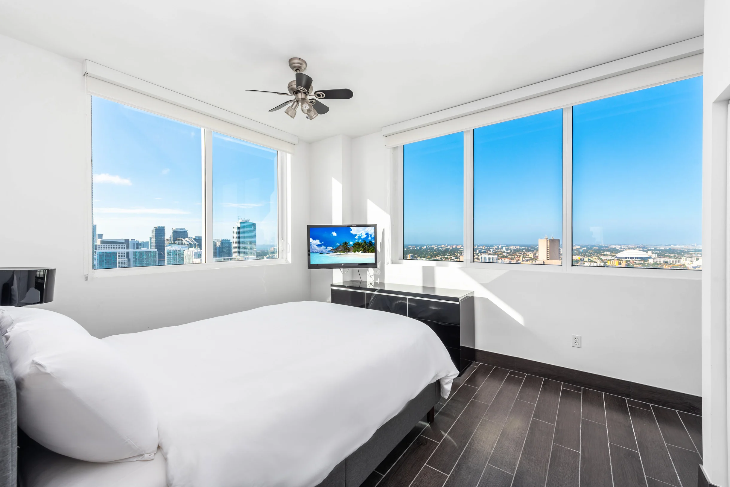 Condo in Miami property photo 5