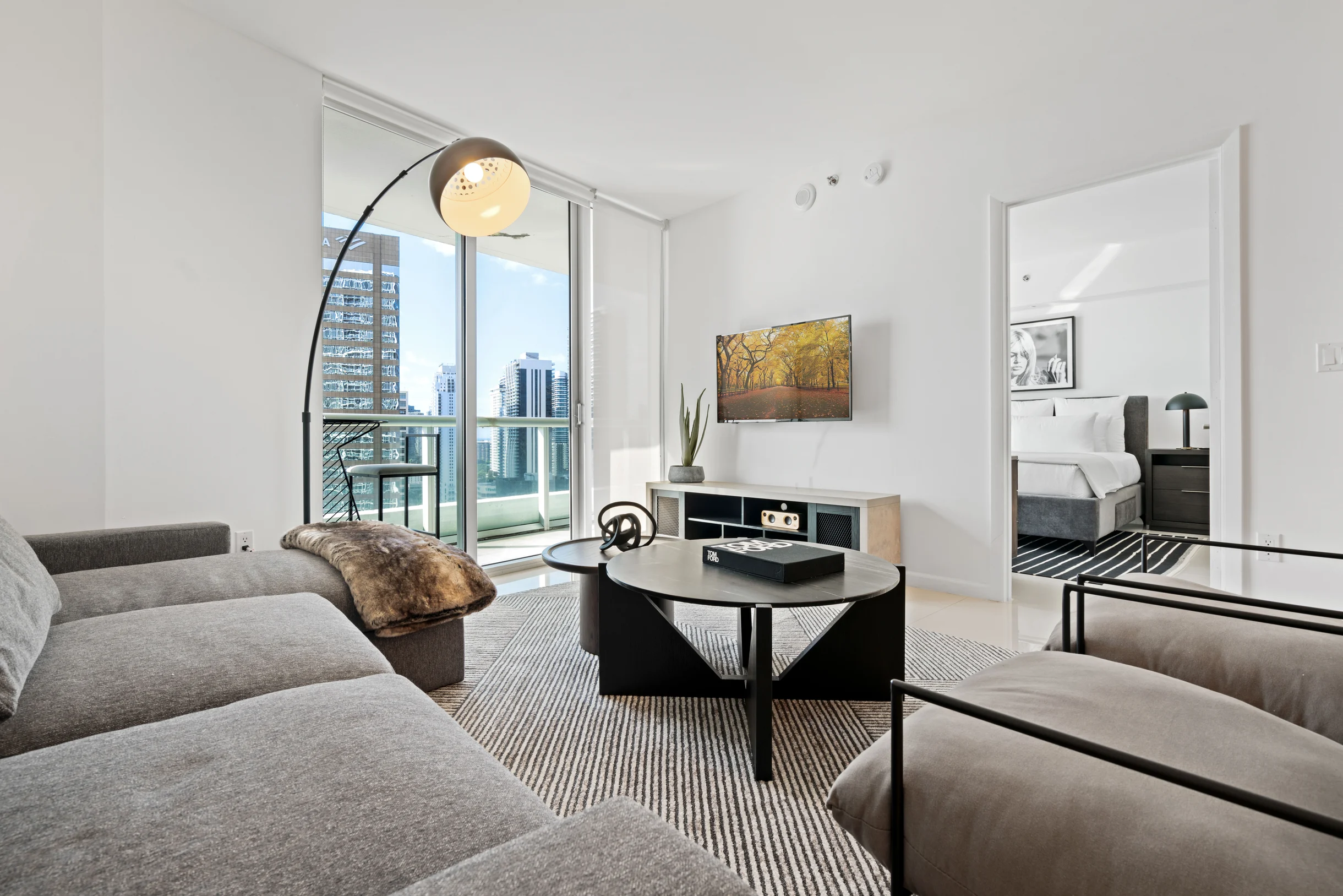 Condo in Miami property photo 3