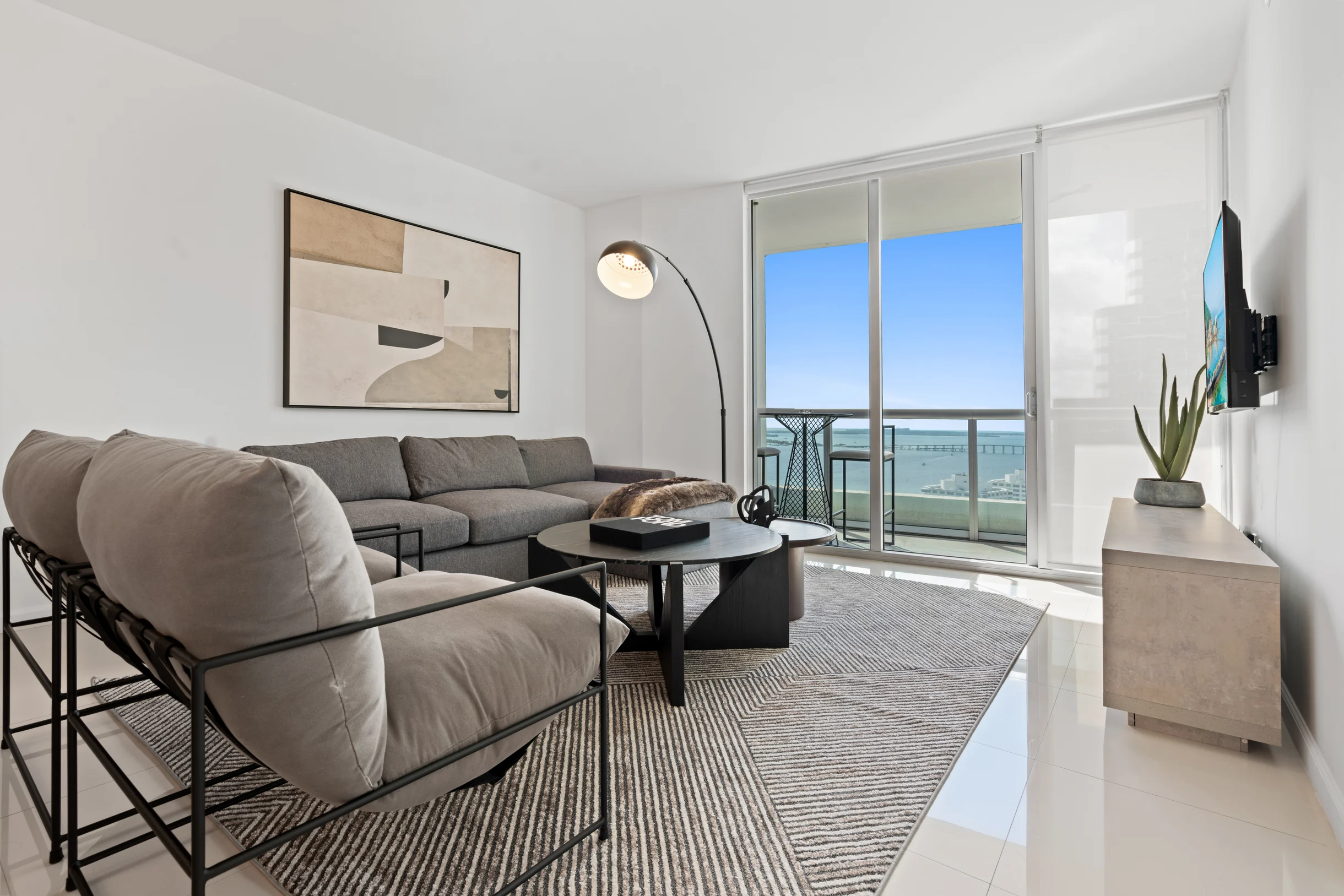 Condo in Miami property photo 2