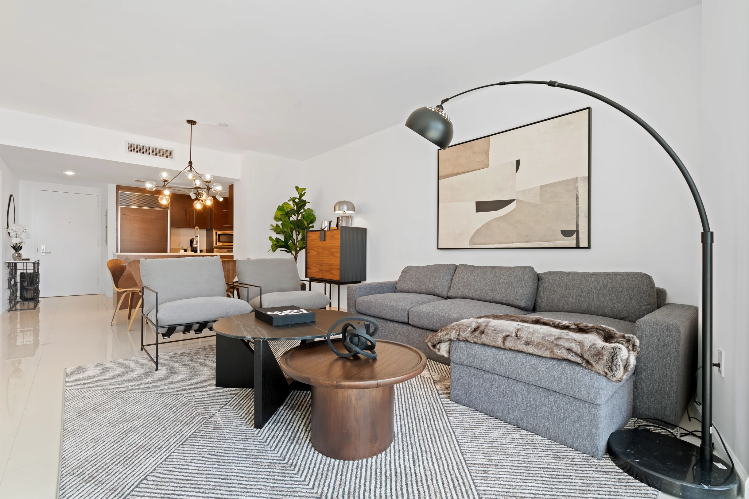 Condo in Miami property photo 4