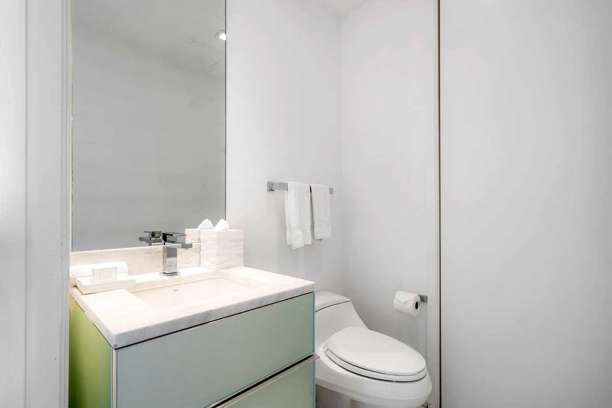 Bathroom 2 image 1