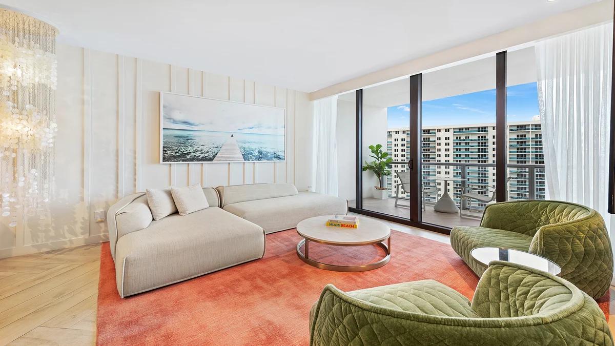 Condo in Miami Beach property photo 3
