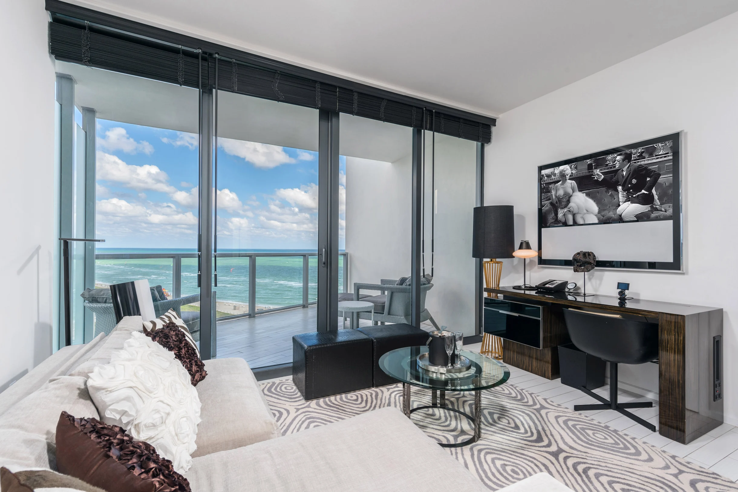 Condo in Miami Beach property photo 5