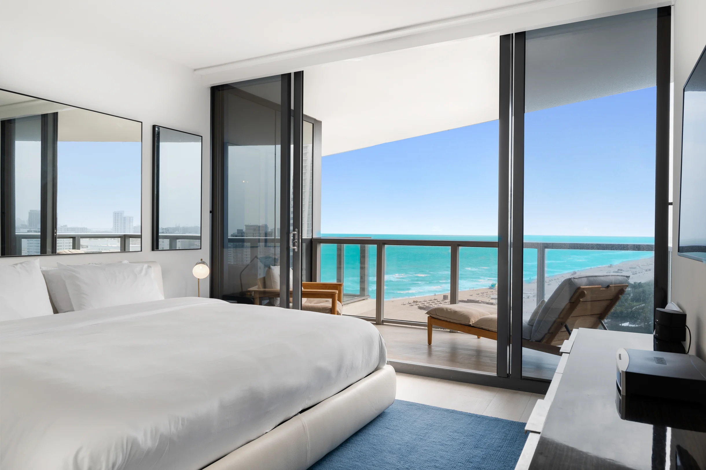 Condo in Miami Beach property photo 1