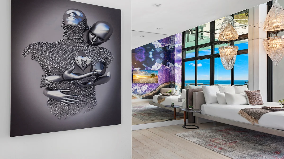 Bedroom 2 image 1
