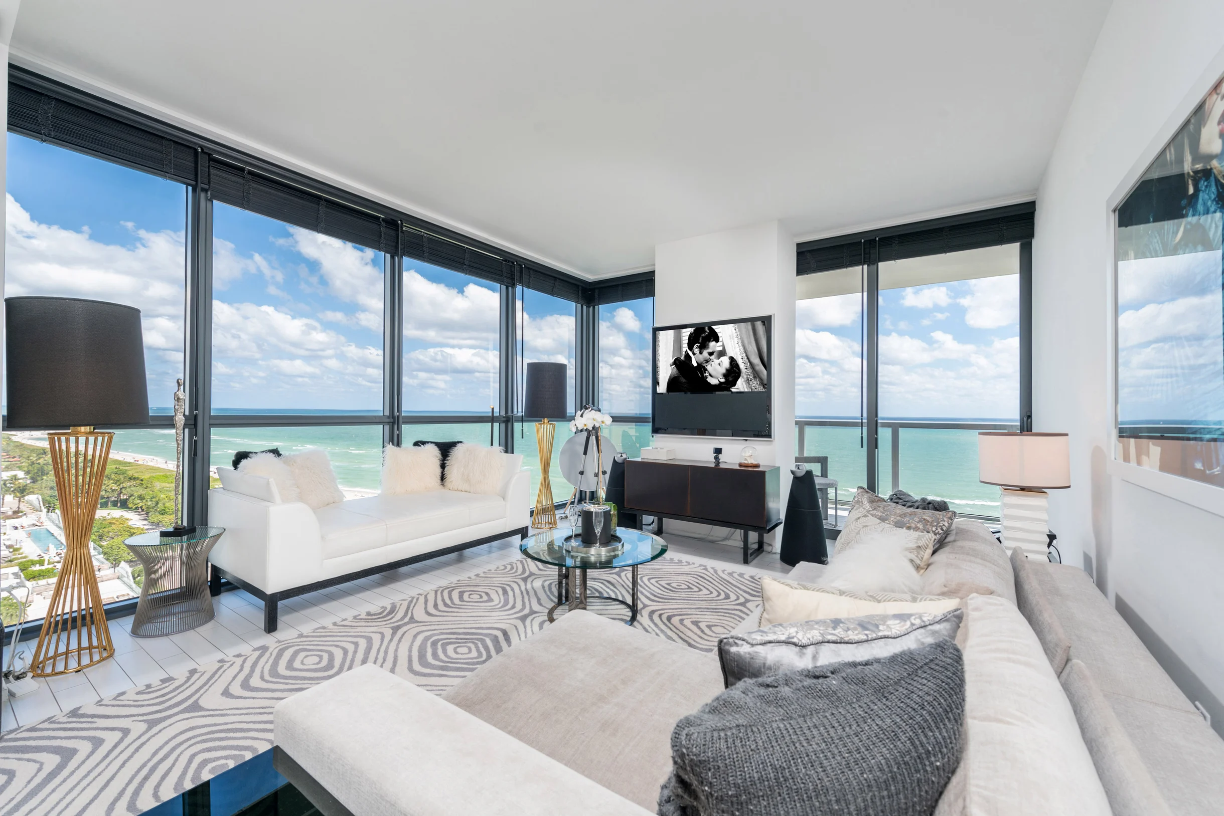Condo in Miami Beach property photo 1