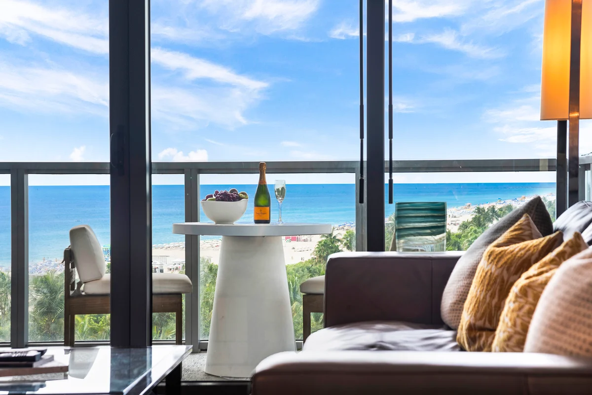 Condo in Miami Beach property photo 5