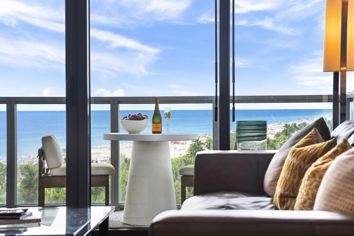 Condo in Miami Beach property photo 4