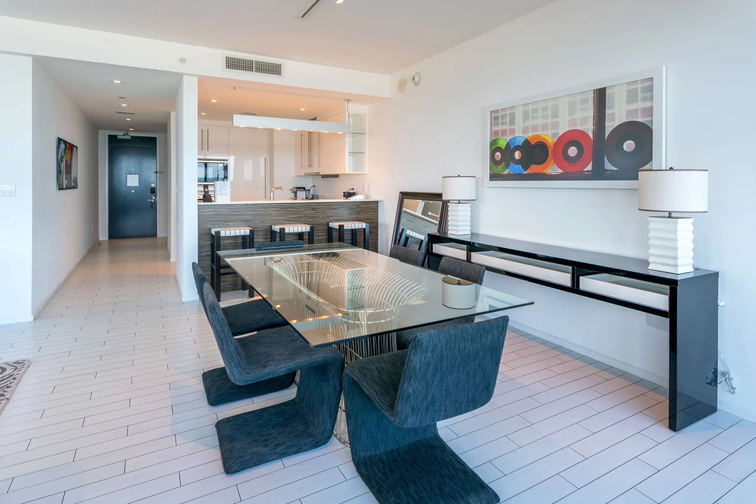 Condo in Miami Beach property photo 4
