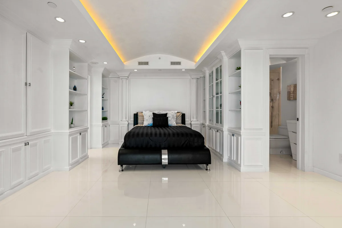 Bedroom 1 image 1