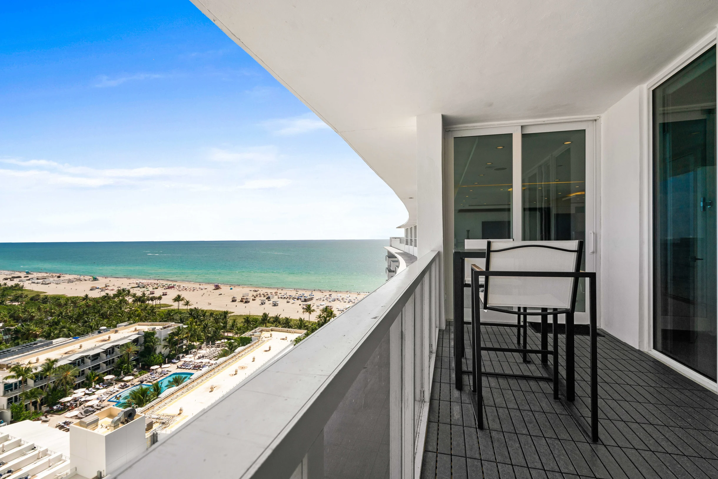 Condo in Miami Beach property photo 5