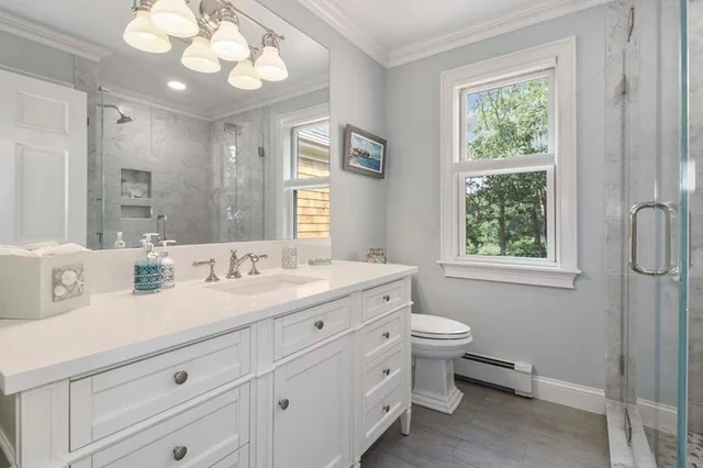 Home in Hyannis Port property photo 8
