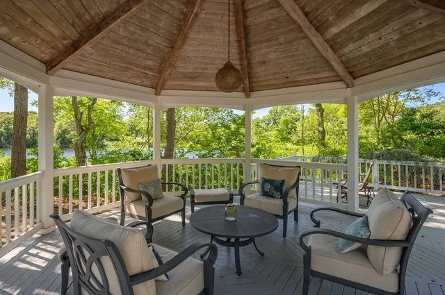 Home in Hyannis Port property photo 23