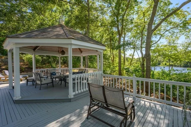 Home in Hyannis Port property photo 24