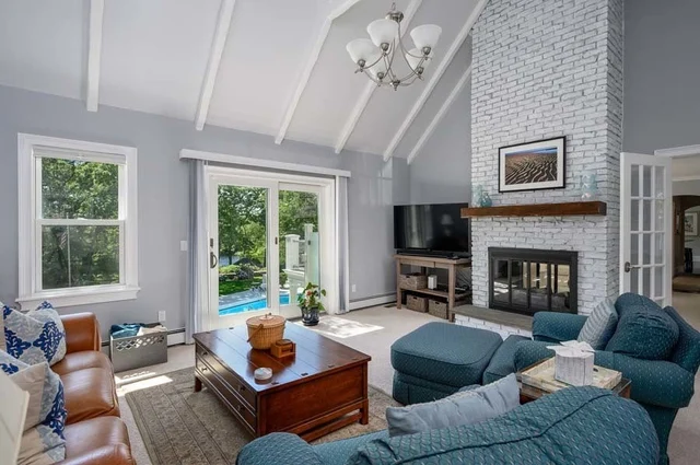 Home in Hyannis Port property photo 29