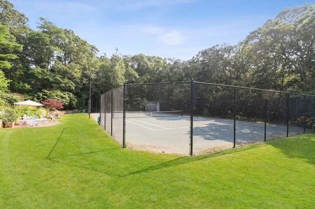 Home in Hyannis Port property photo 47