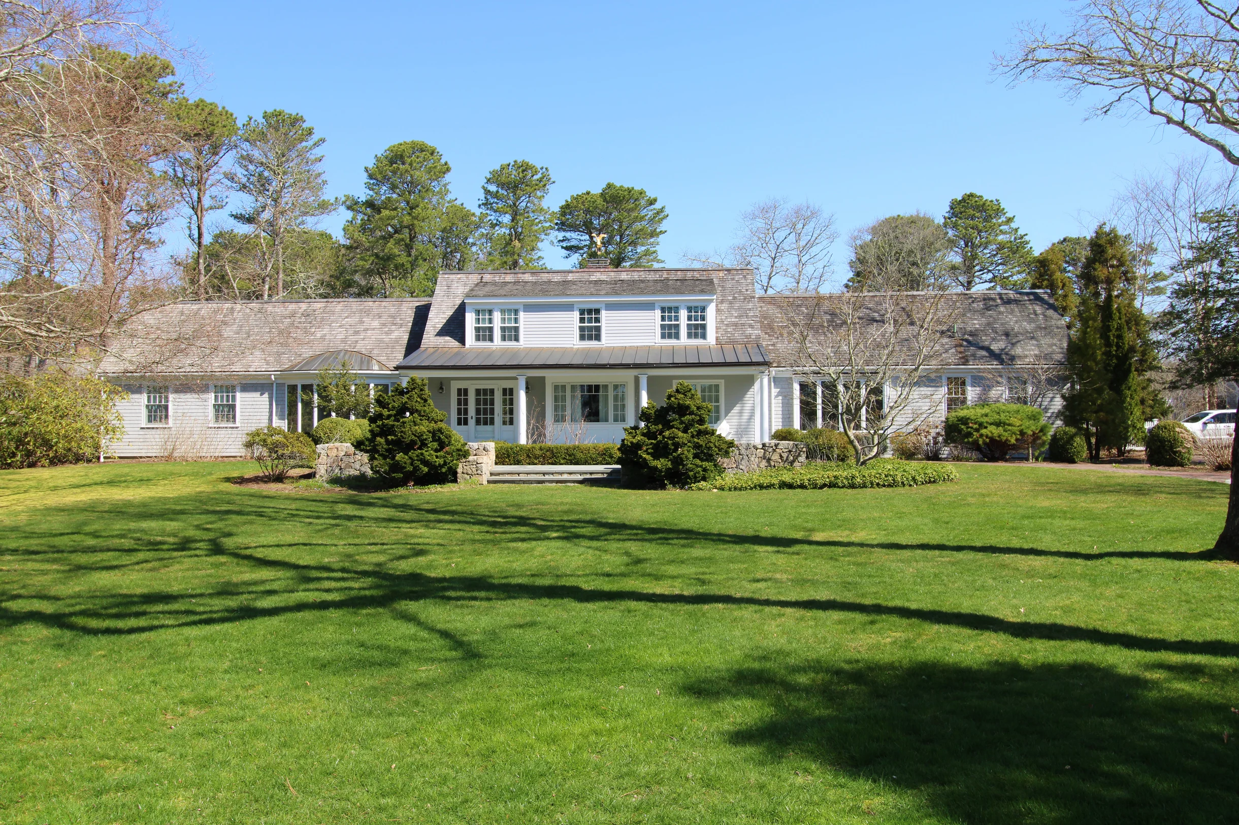 Home in Osterville property photo 1