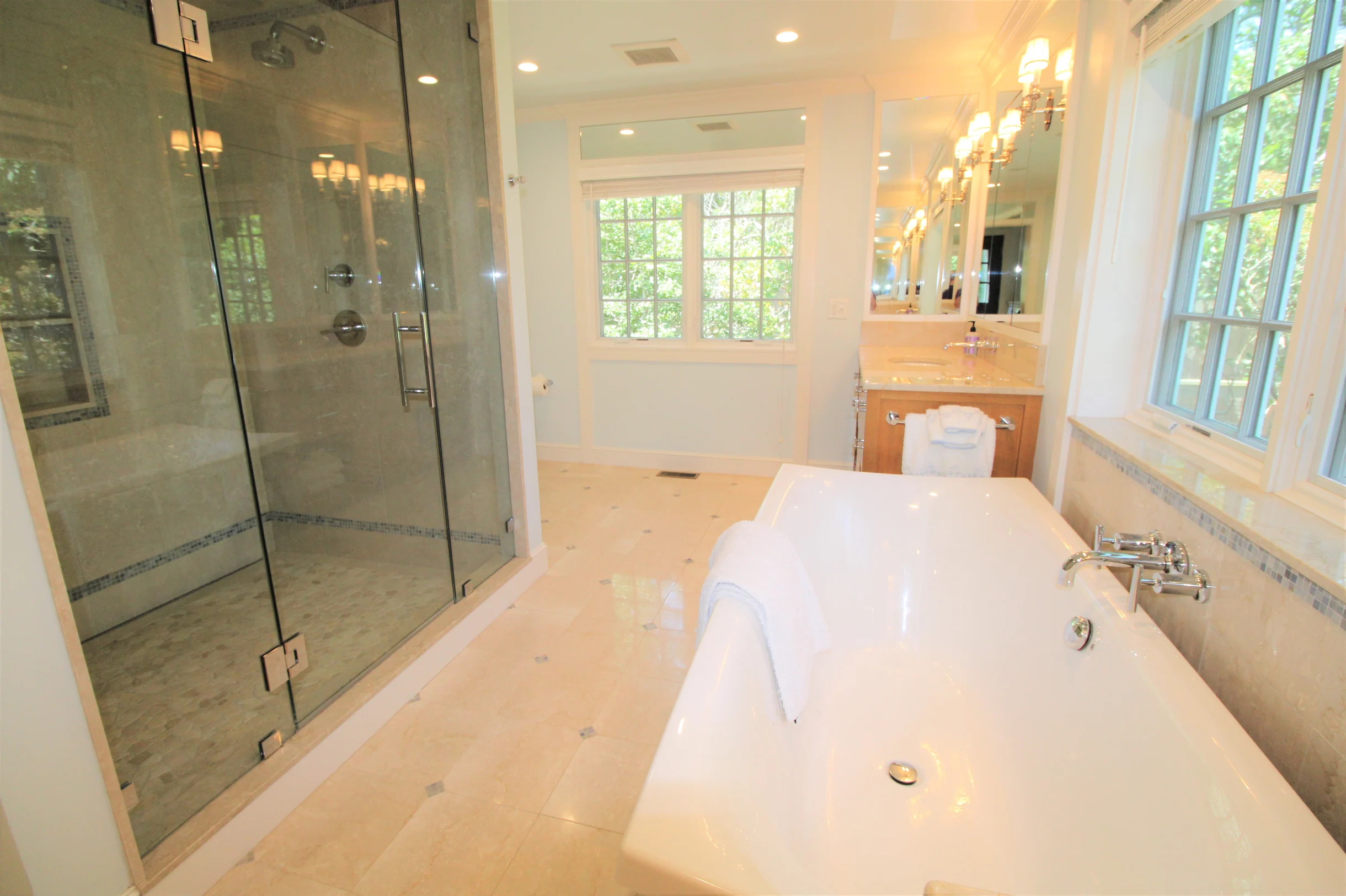 Home in Osterville property photo 6