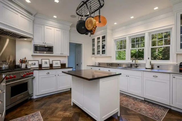 Home in Osterville property photo 16